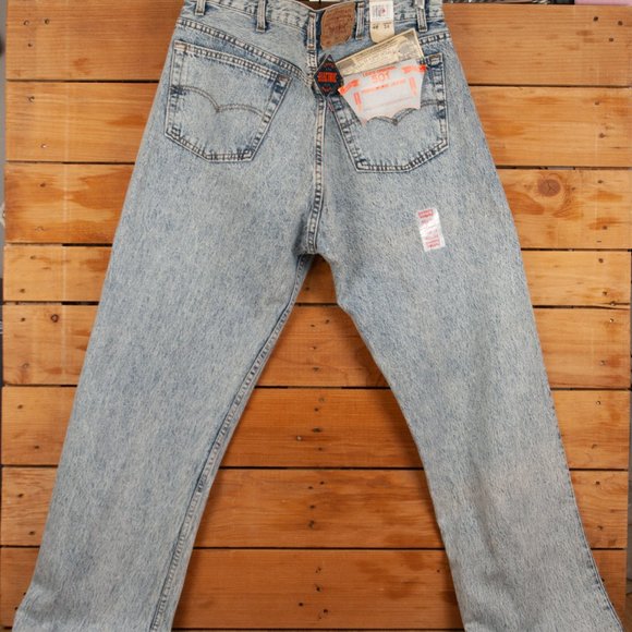 Vintage 80s Deadstock Levi's 501 Light Wash Button Fly Jeans- 40 x 31, USA Made - Picture 6 of 16